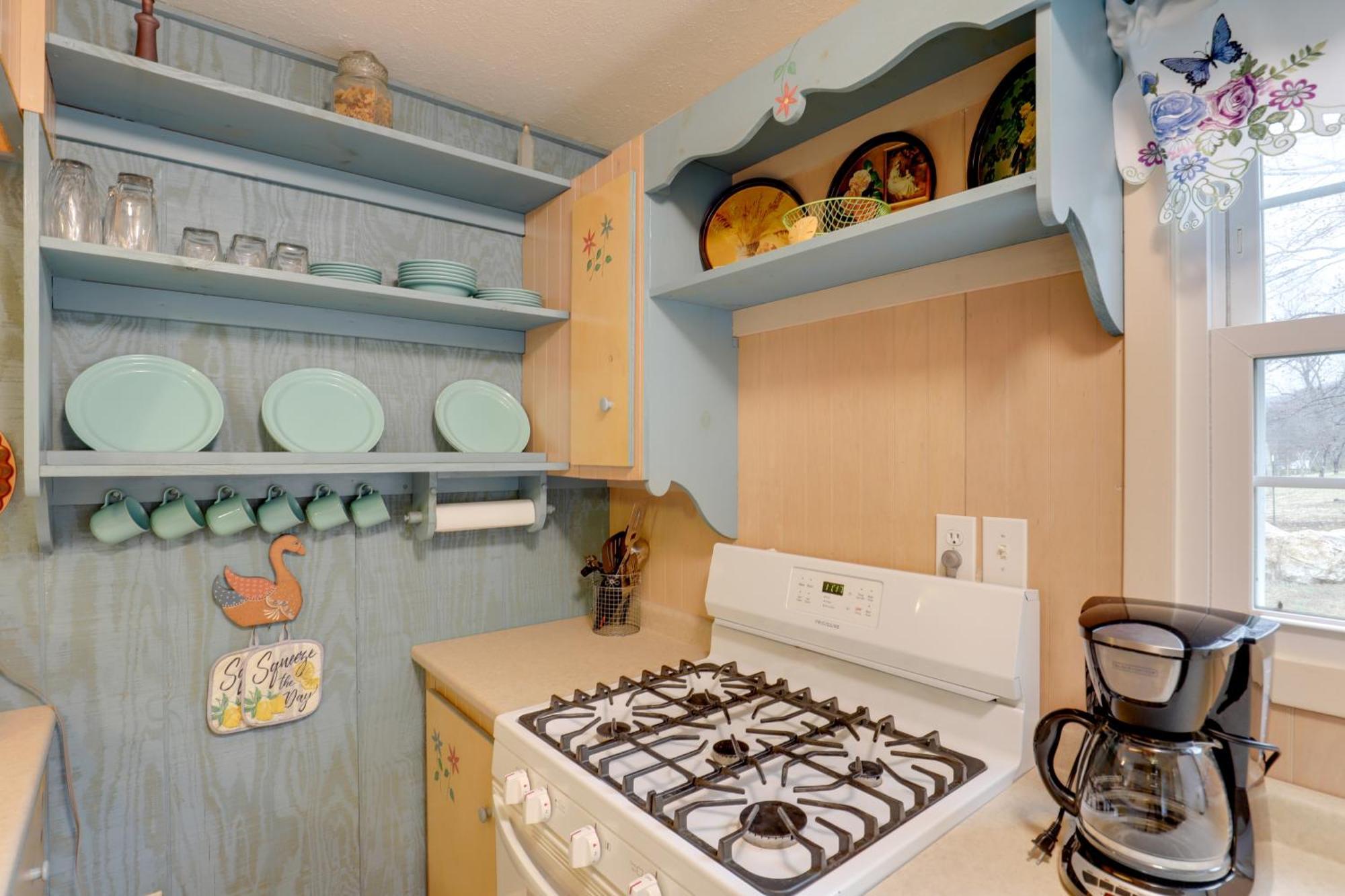 Riverfront Hot Springs Cabin With Private Hot Tub! Esterno foto
