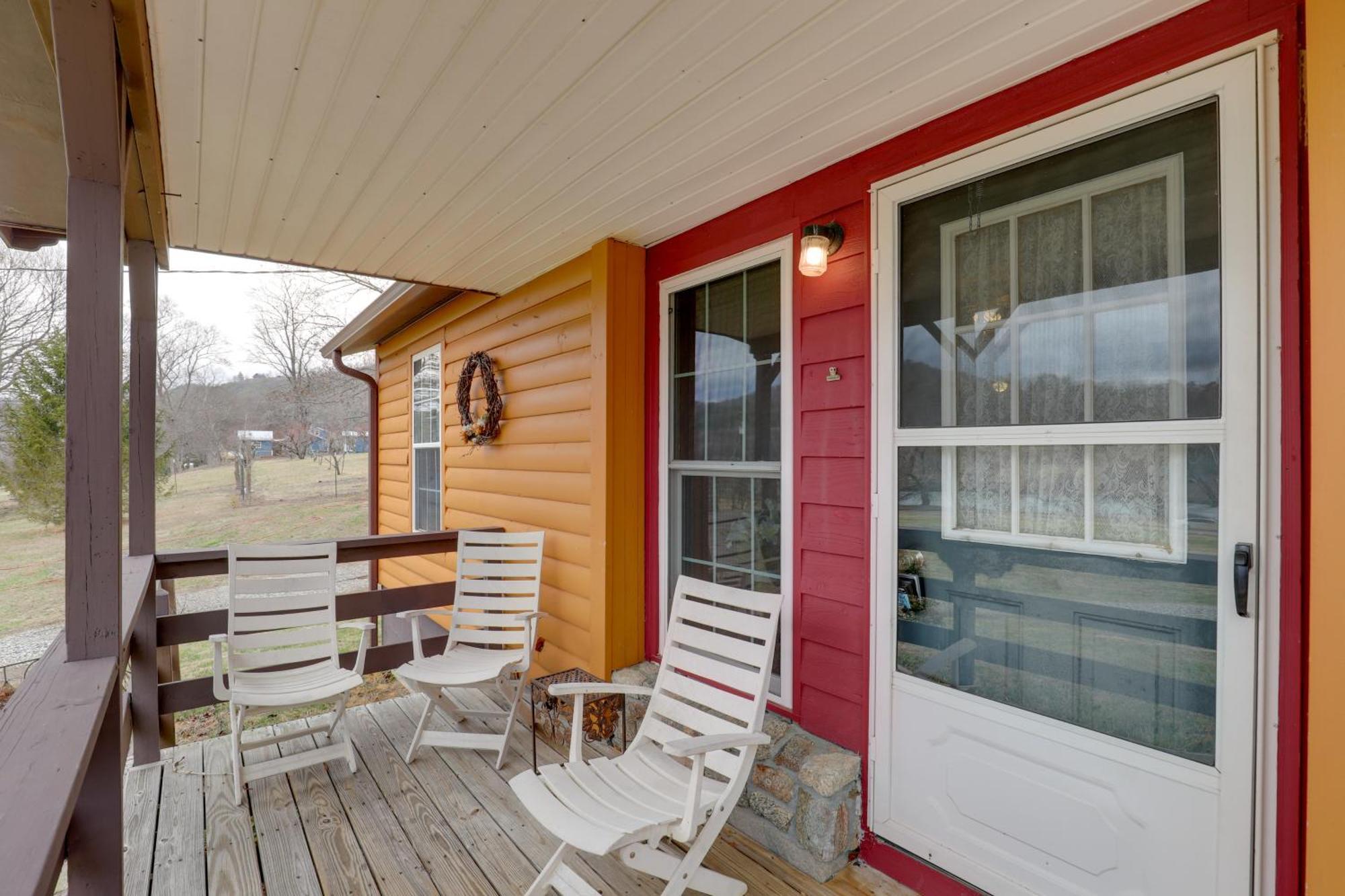 Riverfront Hot Springs Cabin With Private Hot Tub! Esterno foto