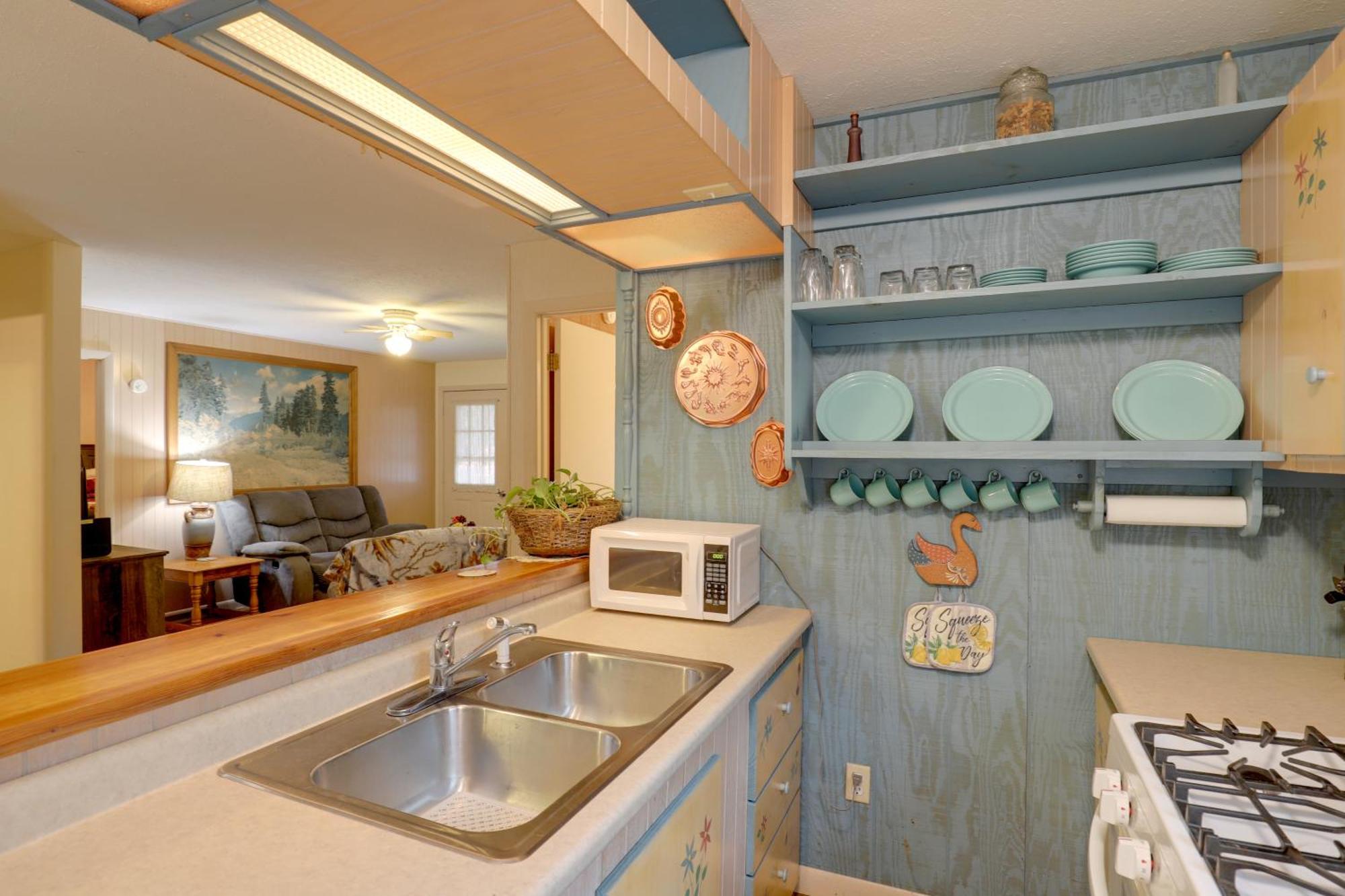 Riverfront Hot Springs Cabin With Private Hot Tub! Esterno foto